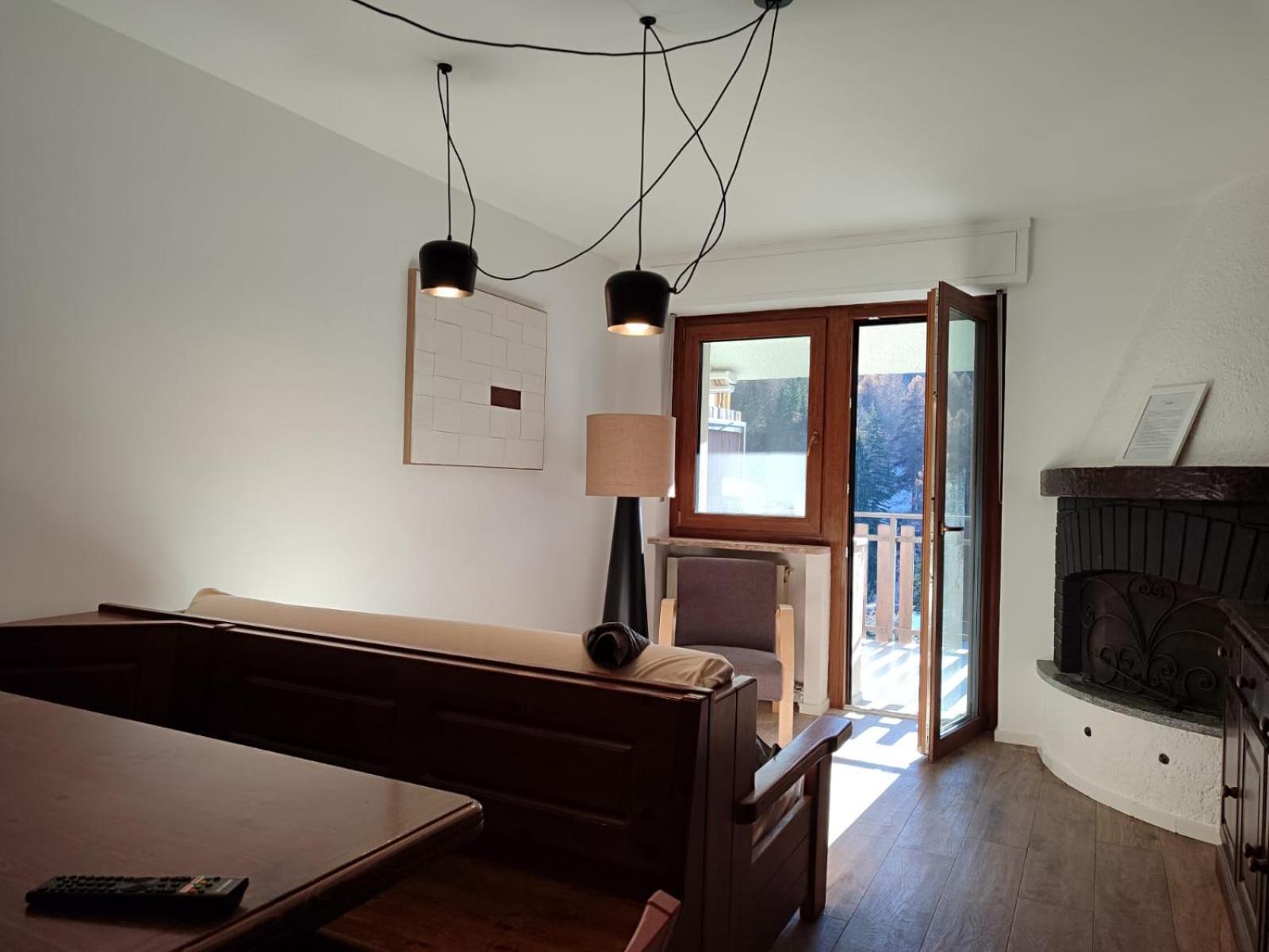 Appartamento Con Vista - Nuova Ristrutturazione Oulx Exterior foto